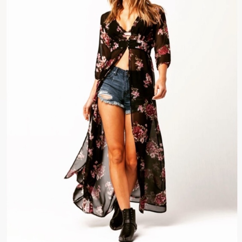 Live 4 Truth Floral High Low Duster
